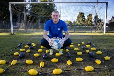 Keeper Jordy van Boogaard is de penaltykoning bij Nederwetten: ‘Op maandagmorgen wél geklaagd’