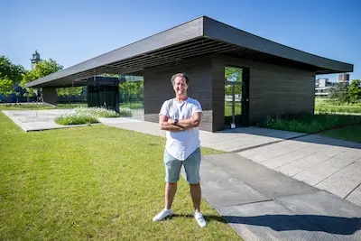 Dit paviljoen stond na de bouw vijf jaar leeg, maar nu komt er een restaurant in: ‘Dit past echt in Helmond’