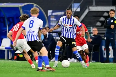 LIVE | FC Eindhoven lijkt niet te ontkomen aan verlies in eigen huis tegen Jong AZ