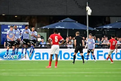 LIVE | FC Eindhoven op zoek naar de gelijkmaker in duel tegen sterk Jong AZ