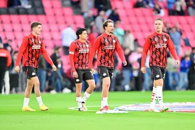 LIVE | PSV en Fortuna Sittard begonnen aan duel, Eindhovenaren moeten winnen om in het spoor van Ajax te blijven