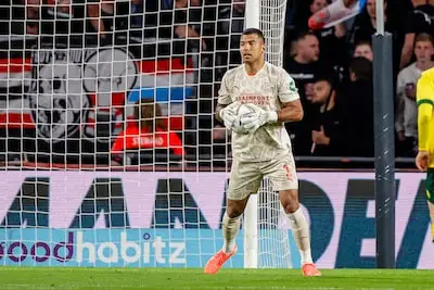 Waterreus legt Benitez naast de historisch hoge meetlat bij PSV: ‘Zal niet meevallen een significant betere keeper te vinden’