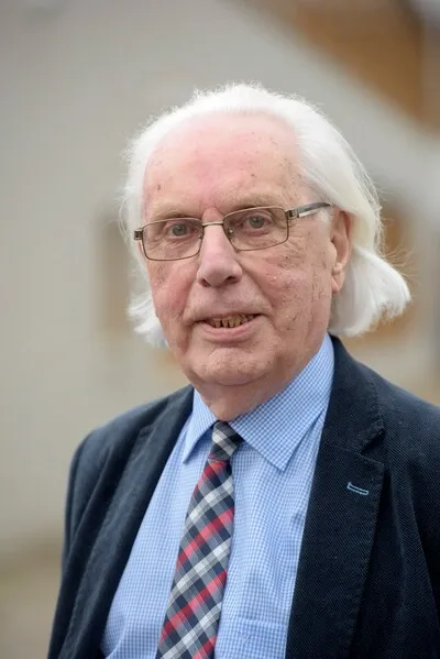 Paul van der Grinten (91) zette zich bescheiden en trots in voor onderwijs, politiek en de kerk