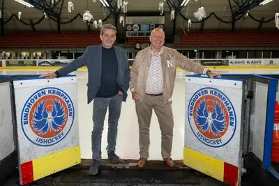 Kemphanen-knapen scoren tegen ‘onoverwinnelijke’ ijshockeyploeg Sovjet-Unie: ‘Ze hesen ons op de schouders’