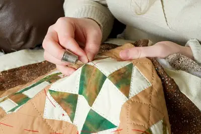 Jaarlijkse tentoonstelling van quilts in Nuenen