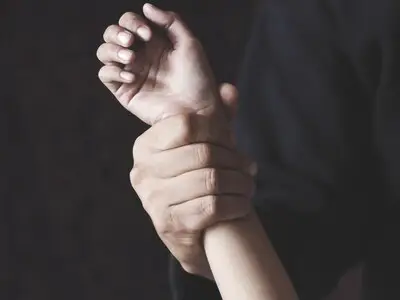 Tilburger rent naakt achter een dief aan, maar die heeft een heel andere beleving: ‘Ik word ineens aangevallen!’