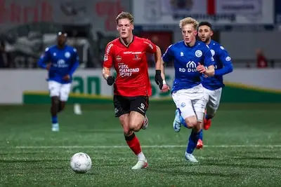 LIVE | Helmond Sport start met twee opvallende namen in de spits op bezoek bij FC Den Bosch