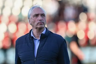 Tijdperk Robert Maaskant van korte duur: trainer komend seizoen niet meer voor de groep bij Helmond Sport