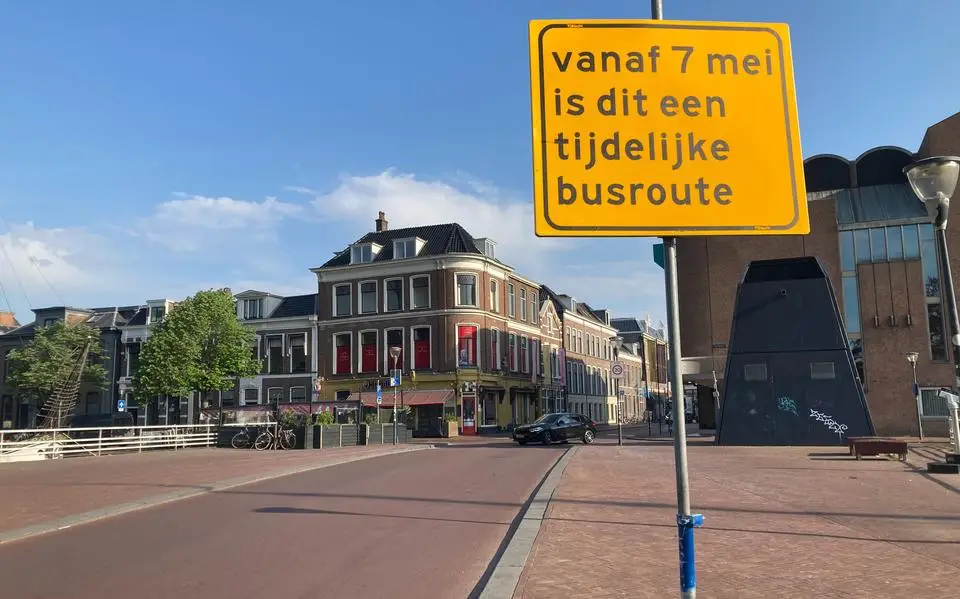 Leeuwarden waarschuwt wandelaars en fietsers voor bus in binnenstad door herinrichting Westersingel