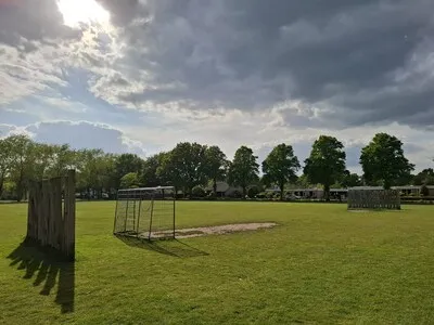 Omwonenden zien komst pumptrackbaan niet zitten in Wilhelminapark in Best, Thijs (10) liefst zo snel mogelijk