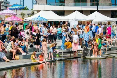 Helmond duikt met mode, cocktails en kinderzone weer in Ibiza-sferen
