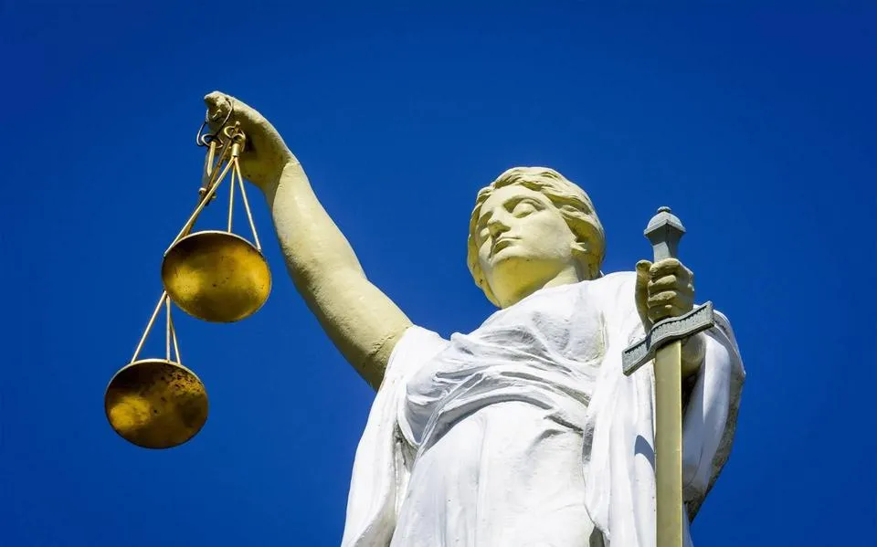 Man (20) uit Sneek hoort cel eisen vanwege afpersing en mishandeling pedo. ‘Ik kreeg even de kolder in de kop’