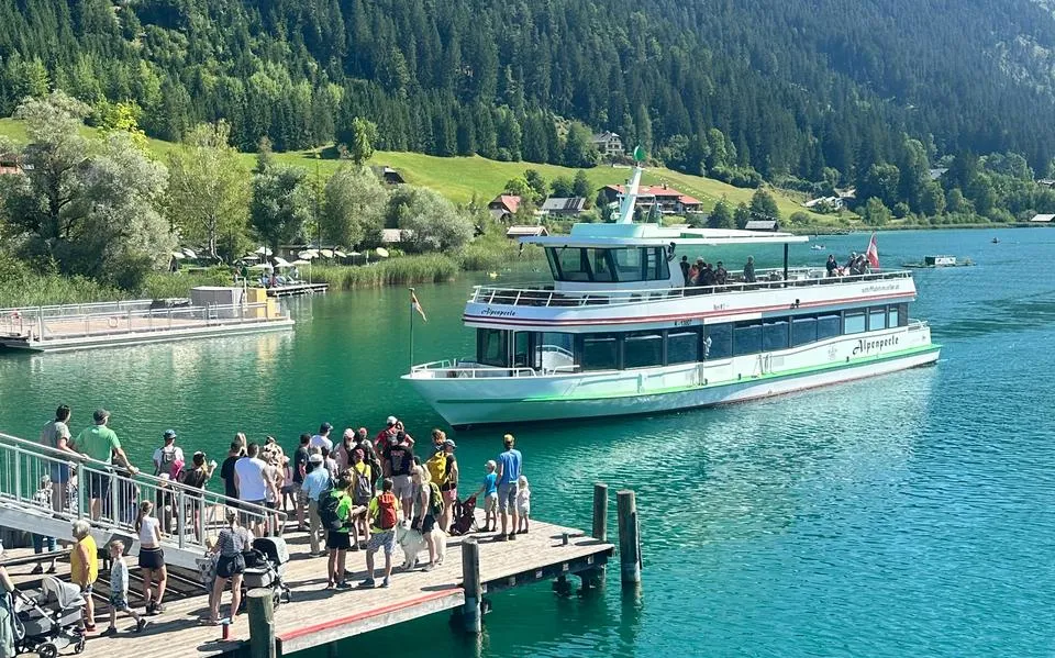 De Weissensee blijkt blauwer dan blauw: een wandelvakantie in Karinthië