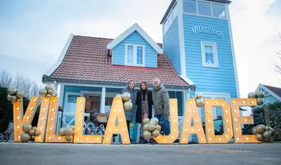Kunstwerk wordt geveild voor uitwaaihuis Villa Jade tijdens evenement van The Art of Living