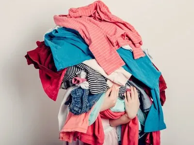 kinderen strijden tegen textielafval in textiel race