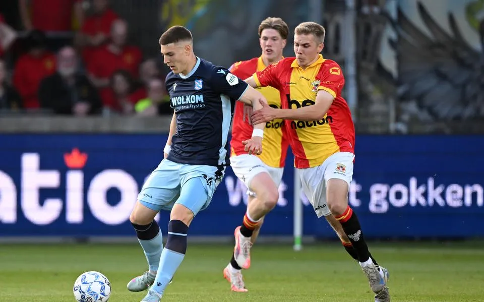 SC Heerenveen verliest onnodig in Deventer, deelname aan play-offs op losse schroeven