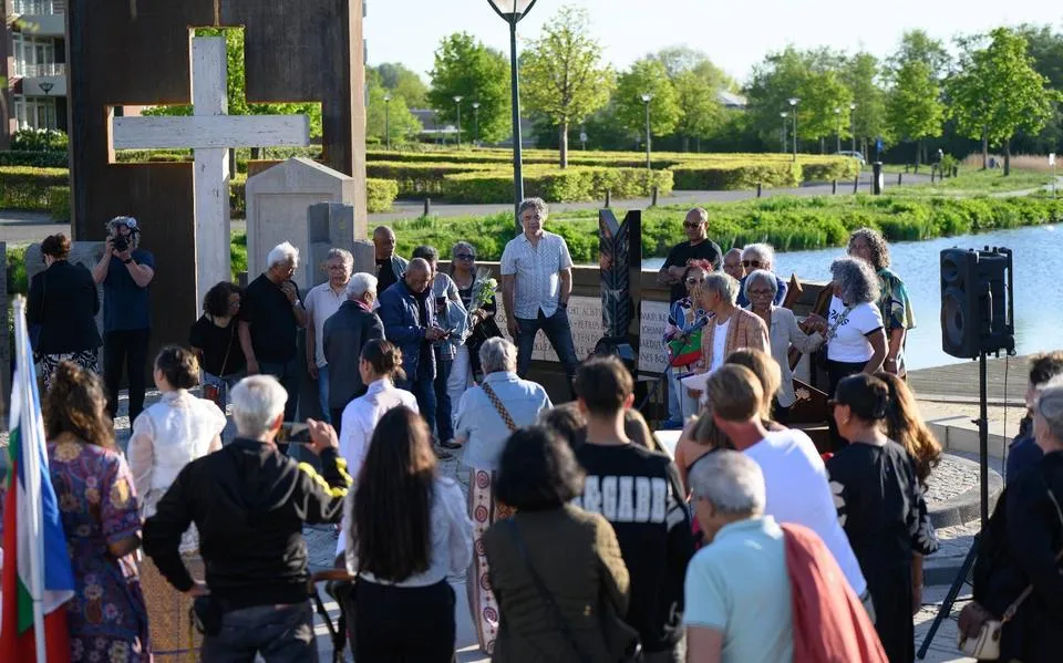 Drachten heeft nu monument voor Molukse KNIL-militairen: onthulling vol emoties