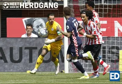 Heet van de Herdgang | Poll: Is Nick Olij geschikt als eerste doelman van PSV?