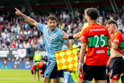 Droomstart, emoties, ‘zielig ventje’ en dompers: dit viel op tijdens wonderlijke wedstrijd NEC - Willem II