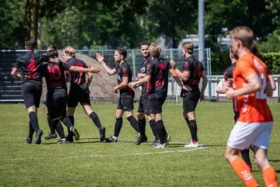 Invallers doen het wéér voor kampioen Mifano, dat titel viert met opvallende statistiek: ‘Kracht van brede kern’
