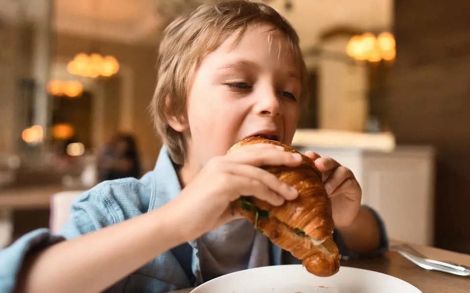 Hoe zorg je dat je puber gezonder gaat eten?