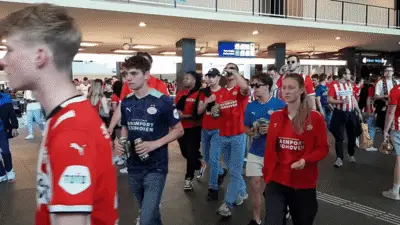 Eindhoven viert de titel van PSV: wachtvak voor het Stadhuisplein vol