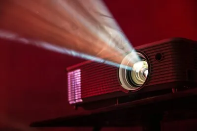 Nostalgische clubnacht, gratis filmavond en meer: dit doe je dit weekend in Tilburg
