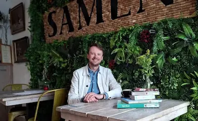 Robin is directeur van de bibliotheek: 'Op weinig plekken kun je zoveel soorten mensen tegenkomen'