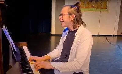 Theatermaker Robbert Bijnen maakt voorstelling over zijn chronische ziekte: ‘Beperk jezelf niet’