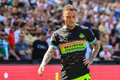 LIVE | Goal PSV! Perisic ramt de bal in de kruising voor de aansluitingstreffer in de topper met Feyenoord