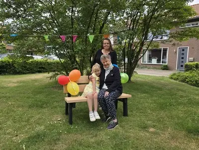 Buurten op de buurtbank: ‘Onze Indiase buren nemen gekruide kip mee’