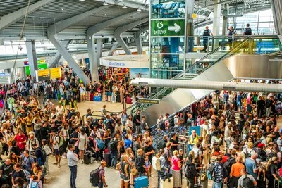 ‘Eindhoven Airport bemoeilijkt economische groei in de regio’