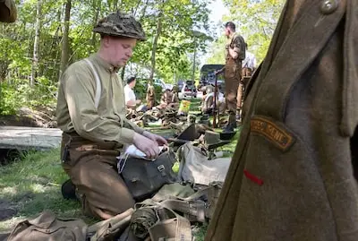Net echt: soldaten herbeleven Tweede Wereldoorlog op Oirschotse Heide