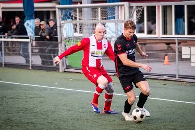 Luc (26) hoopt Mifano te verlaten met historische titel: ‘In de landelijke KNVB Beker spelen lijkt me geweldig’