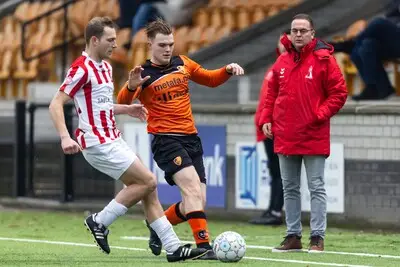 DOSL dacht na 11-1(!) veilig te zijn, maar ziet koploper spelbreker zijn: ‘Gehoopt dat zij hun sportieve plicht zouden doen’