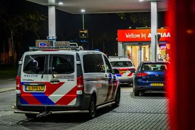 Gemaskerde junk overviel tankstation twee keer in korte tijd met een groot mes: slachtoffers kampen met nachtmerries