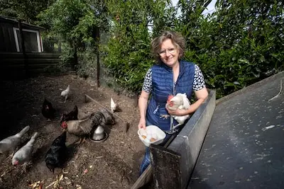 Annemiek liet de eieren van haar eigen kippen testen op PFAS en dit is het resultaat