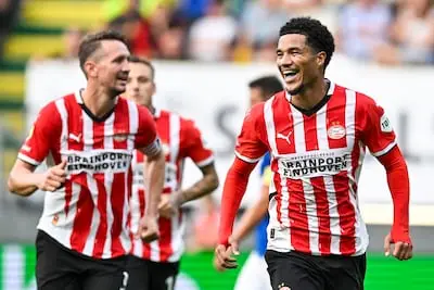 LIVE | Voert PSV de druk op bij Ajax? Dit is de basiself van Peter Bosz die Fortuna Sittard moet verslaan