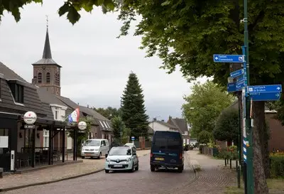 Kralenketting reist door Soerendonk
