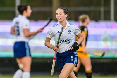 HC Tilburg wint eindelijk weer, maar échte motivatie blijft lastig: ‘Probeer maar eens goed te spelen zonder druk’