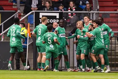 LIVE | FC Dordrecht scoort; zenuwslopende slotfase in Tilburg