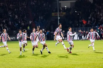 De voetjes van ‘zwevend’ Willem II moeten héél snel terug op de grond: ‘Nog een weekje knallen, geen excuses’