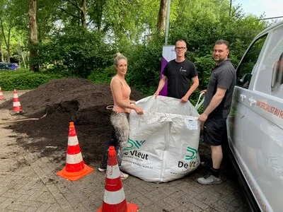 Zwart goud voor de tuin, helemaal gratis af te halen