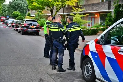 Explosie zorgt voor grote schade aan huis in Waalre, vermoedelijk met zwaar vuurwerk gegooid