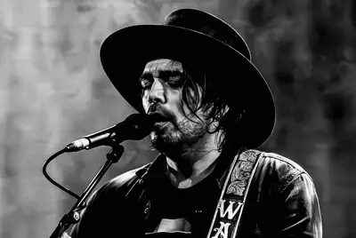 Waylon, Anne Wil Blankers, Simone Kleinsma en Helmonds Sinterklaastheater in Speelhuis