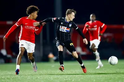 FC Eindhoven voelt hete adem van Jong AZ in de nek om plaats elf: ‘Willen thuis positief afsluiten’