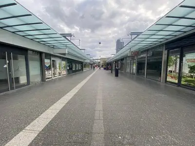 Leegstand in WoensXL aangepakt met tijdelijke initiatieven: ‘Een leeg pand daalt in waarde’