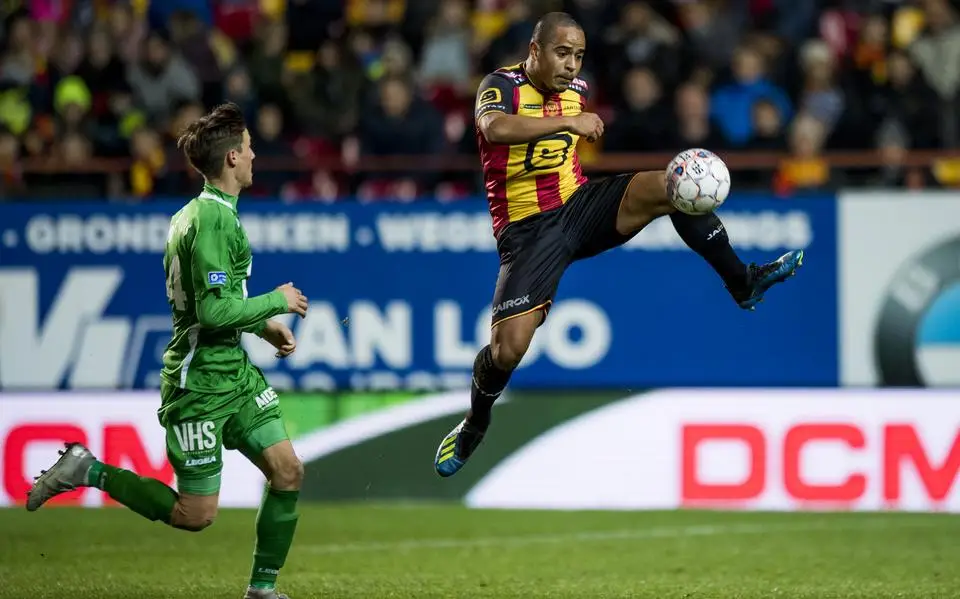 Lucas Bijker (32) hoopt op rentree in profvoetbal, ook Marcel Schaapman (23) op proef bij RKC Waalwijk
