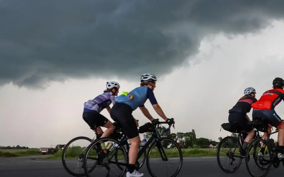 LIVE | Alle deelnemers Fietselfstedentocht zijn vertrokken. Volg het evenement in ons liveblog