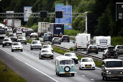 Rijkswaterstaat begint werk aan vluchtstrook A67 voor bussen in Eersel